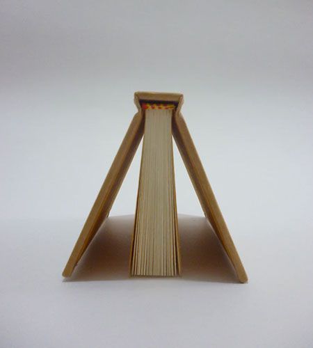 A floating magic washbasins for contemporary bathrooms